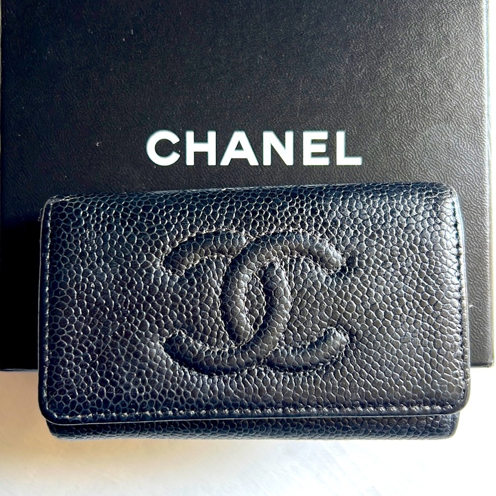 Auth. CHANEL Black Caviar Leather Six Key Holder Case Mini Wallet Case VTG